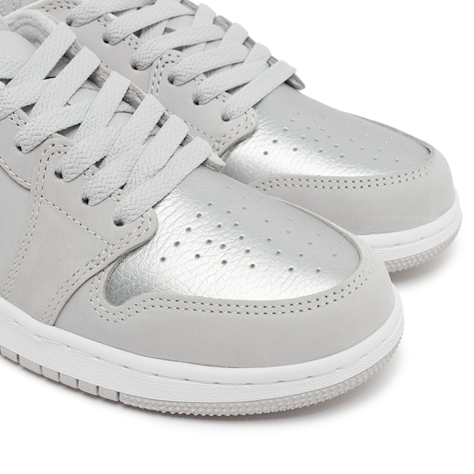Jordan Air Jordan 1 Low OG "Metallic Silver" (GS) zilver 83311 6
