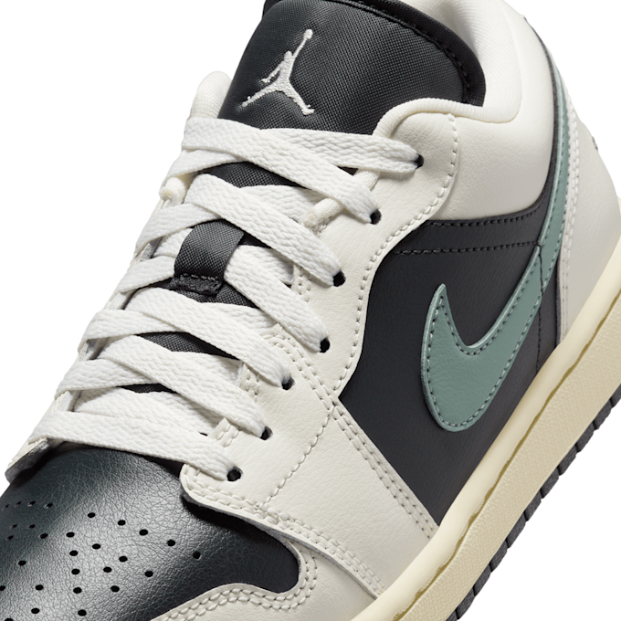 Jordan Air Jordan 1 Low "Jade Smoke" beige 83317 7