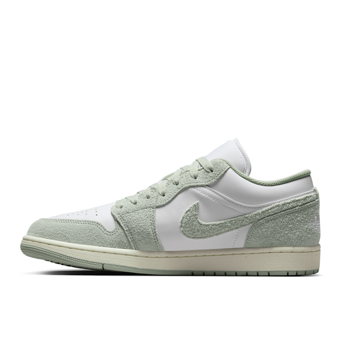Jordan Air Jordan 1 Low SE "Light Green" vert 83326 3