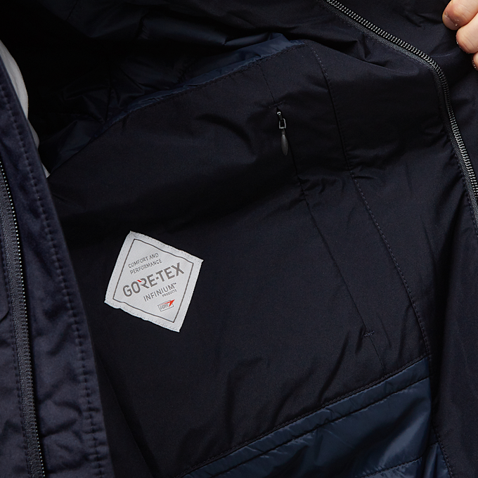 Norse Projects Vargo Gore-Tex Infinium Raglan Mac blau 84048 5