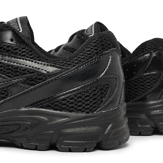 Saucony Wmns Ride Millennium noir 84354 5