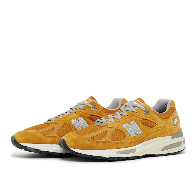 New Balance 991v2 "Yellow" geel 84378 1