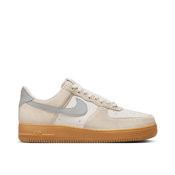 Nike Wmns Air Force 1 '07 Lv8 beige 88074 2