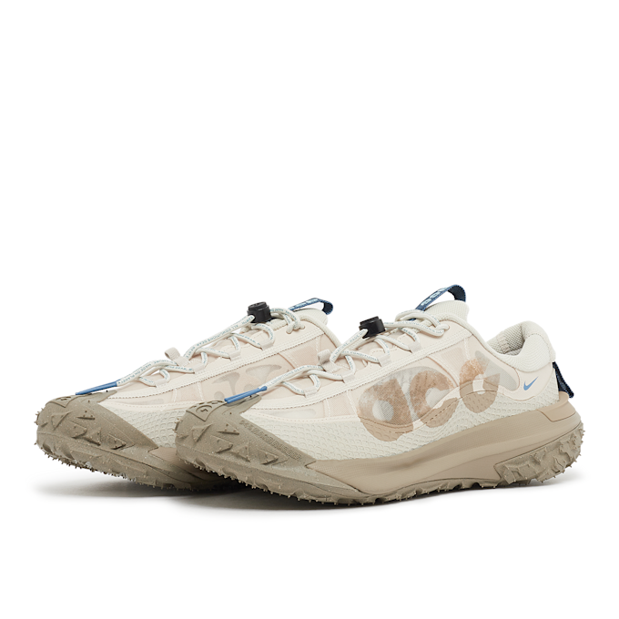 Nike ACG Mountain Fly 2 Low beige 86766 1