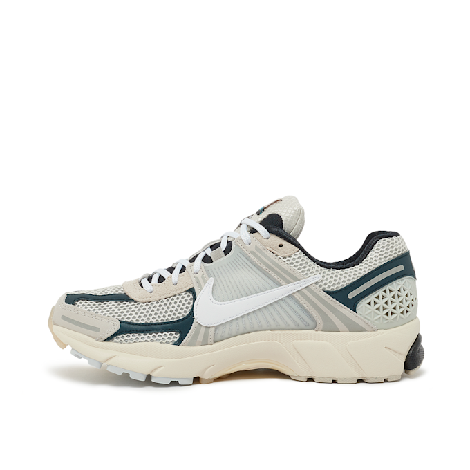 Nike Wmns Zoom Vomero 5 Premium "Light Bone Black" beige 84796 3