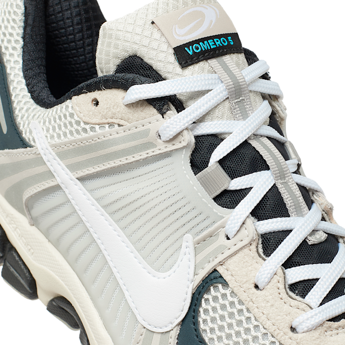 Nike Wmns Zoom Vomero 5 Premium "Light Bone Black" beige 84796 5