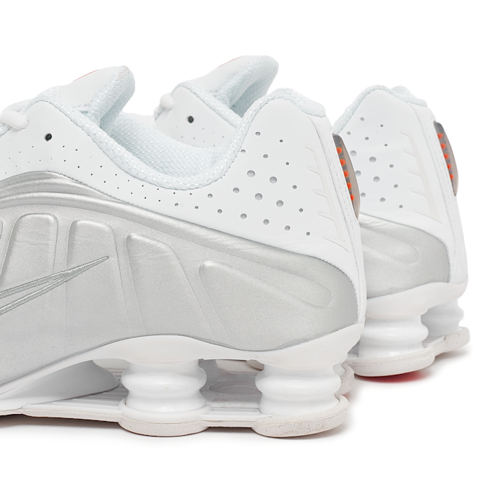 Nike Wmns Shox R4 "White Metallic" white 89356 5
