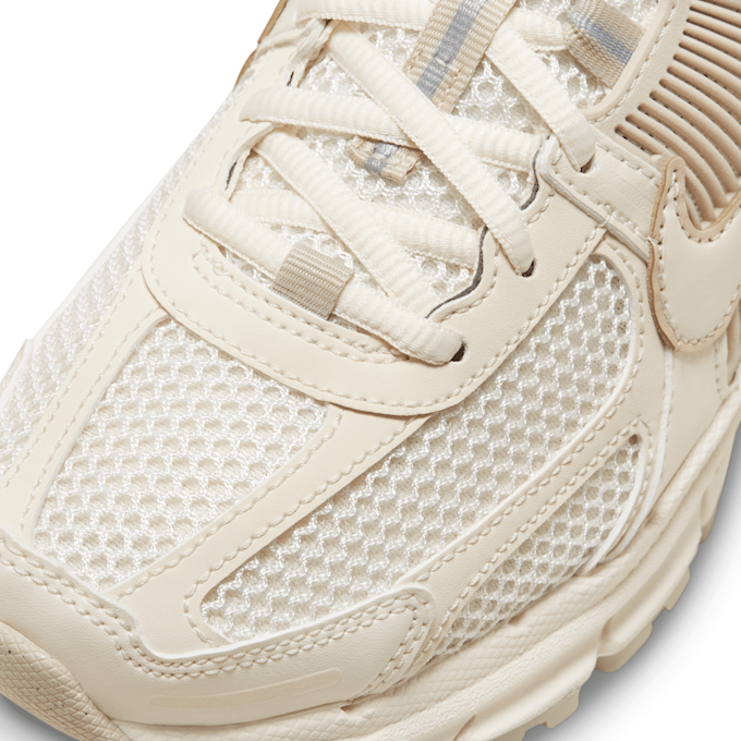 Nike Wmns Zoom Vomero 5 "Sail" beige 86772 5