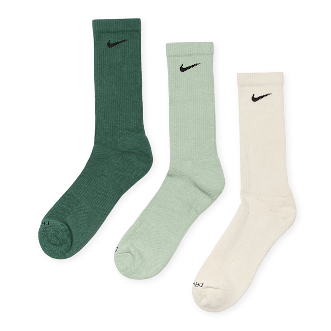 Nike Everyday Plus Cushioned Crew Socks (3 Pack) multi-colour 88959 1
