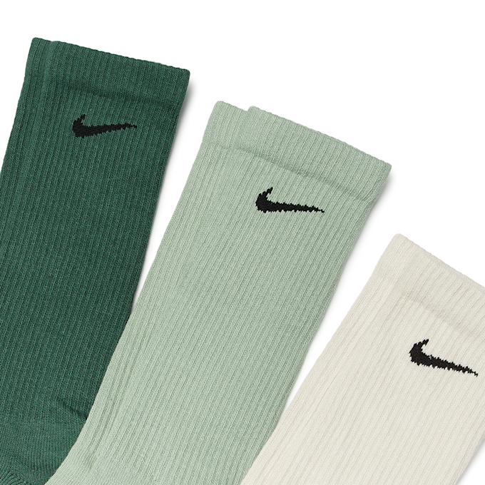 Nike Everyday Plus Cushioned Crew Socks (3 Pack) multi-colour 88959 3