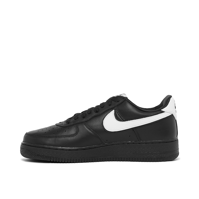 Nike Wmns Air Force 1 Low Retro Qs noir 88099 3
