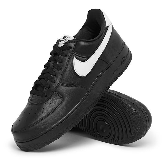 Nike Wmns Air Force 1 Low Retro Qs noir 88099 7