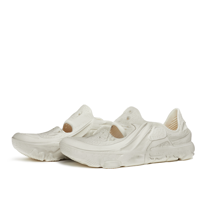 Nike Ispa Universal beige 84860 1
