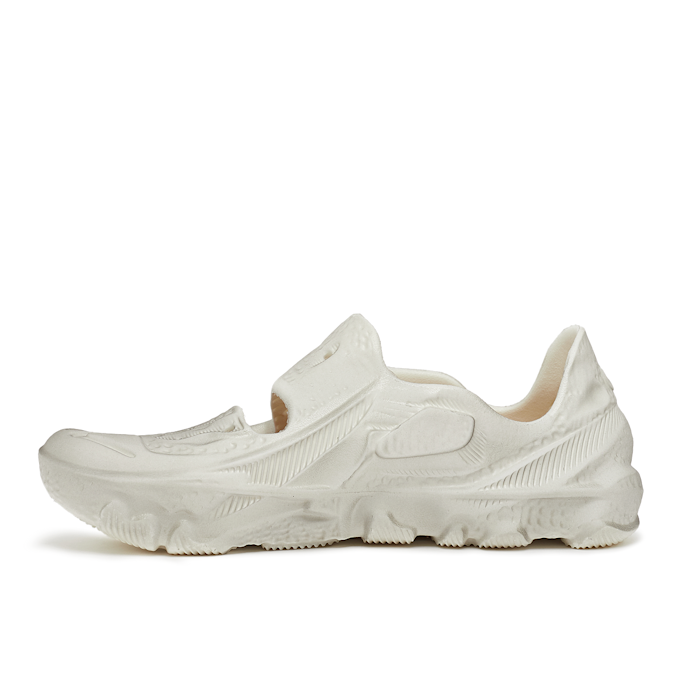 Nike Ispa Universal beige 84860 3