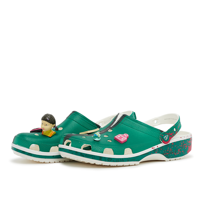 Crocs x Squid Game Classic Clog vert 84938 1