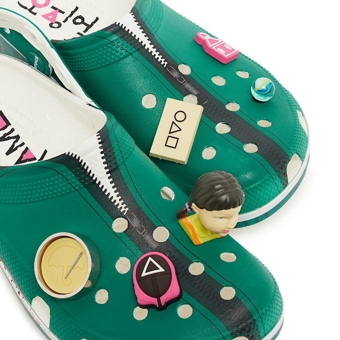 Crocs x Squid Game Classic Clog vert 84938 5