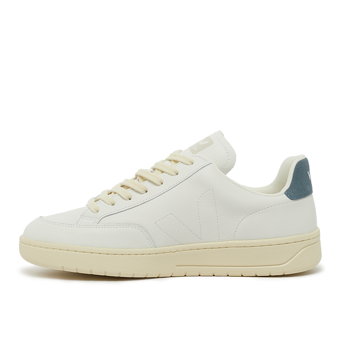 Veja V-12 white 90282 3