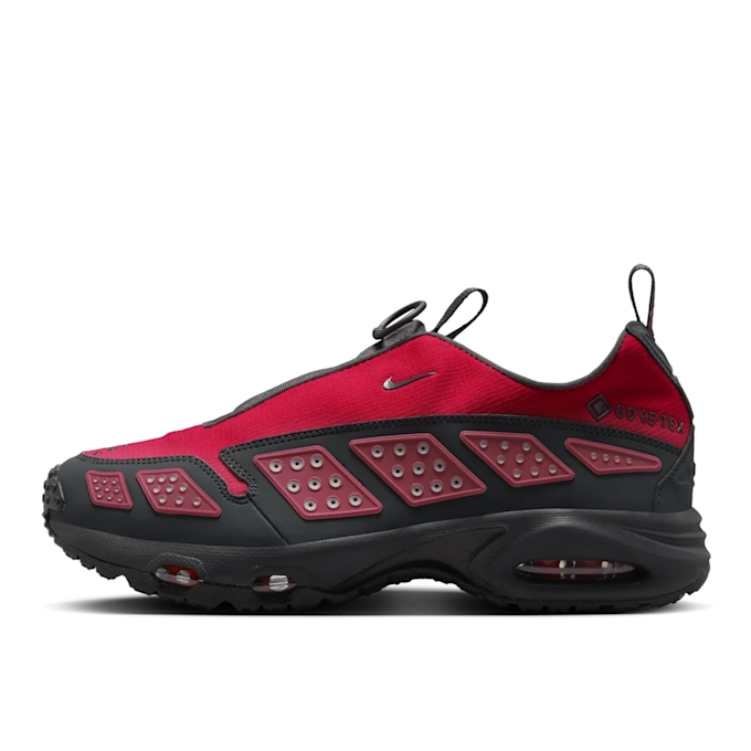 Nike Air Max SNDR Gore-Tex "Fire Red" black 85149 3