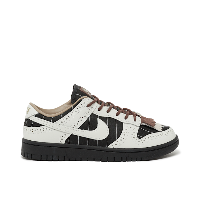 Nike Wmns Dunk Low LX "Brogue Pinstripe" schwarz 88221 2