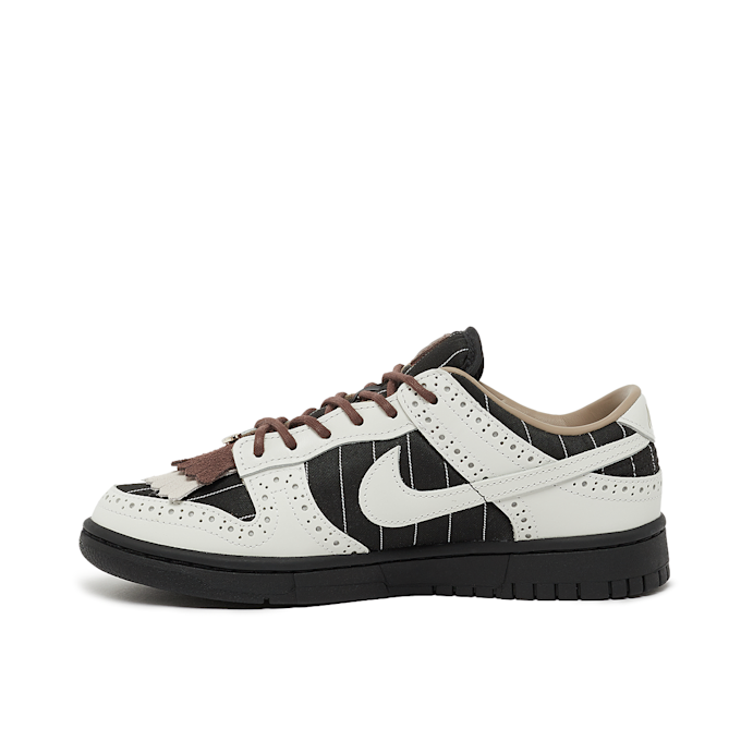 Nike Wmns Dunk Low LX "Brogue Pinstripe" schwarz 88221 3