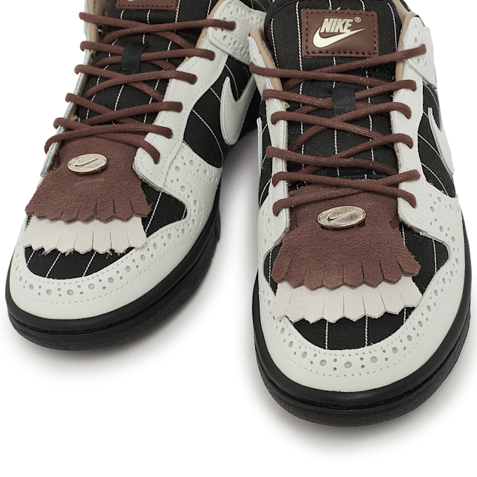 Nike Wmns Dunk Low LX "Brogue Pinstripe" schwarz 88221 7