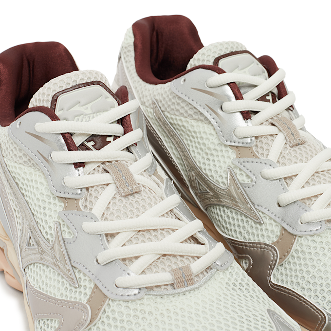 Mizuno Wave Rider 10 "Metallic Pack 2" beige 84629 5
