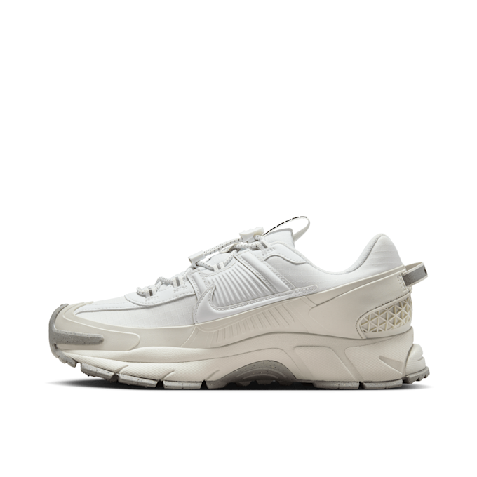 Nike Wmns Zoom Vomero Roam wit 85183 3