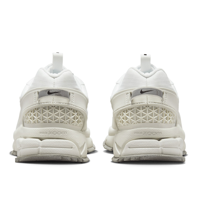 Nike Wmns Zoom Vomero Roam wit 85183 5