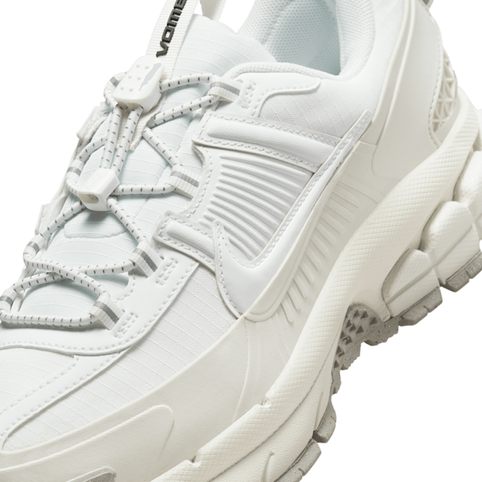 Nike Wmns Zoom Vomero Roam wit 85183 7