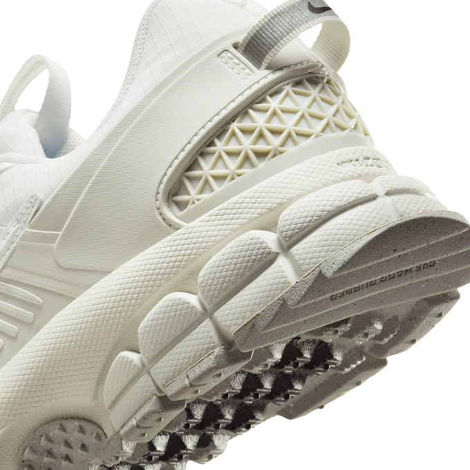 Nike Wmns Zoom Vomero Roam wit 85183 8