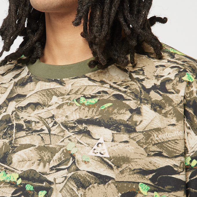 Nike ACG Camo Dri-Fit T-Shirt vert 86314 5