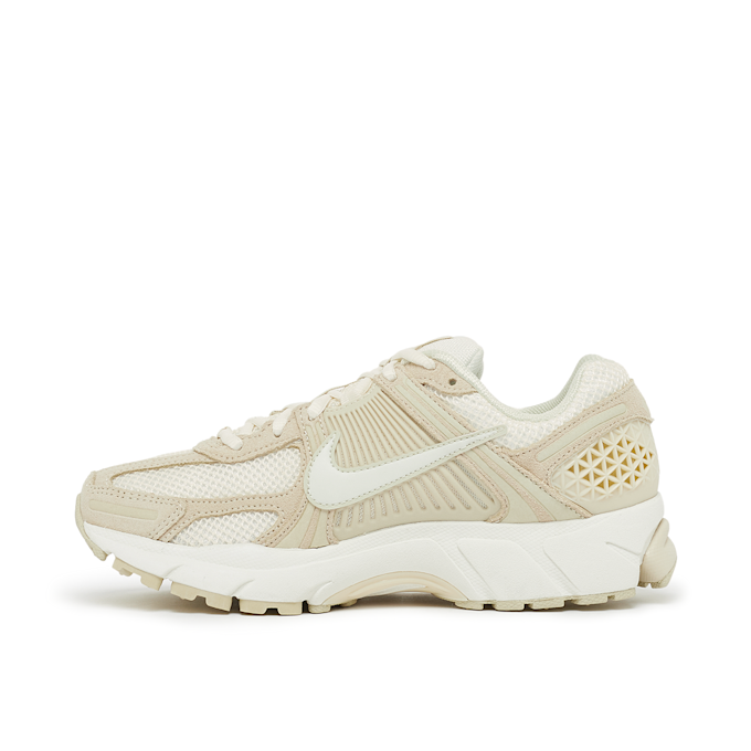 Nike Wmns Zoom Vomero 5 "Beach" beige 88685 3