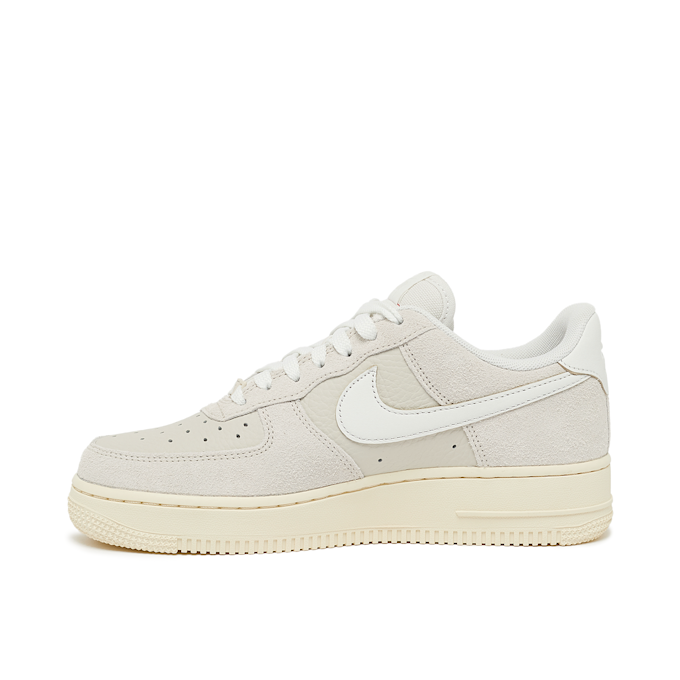 Nike Wmns Air Force 1 '07 LX "Phantom Summit" beige 86163 3