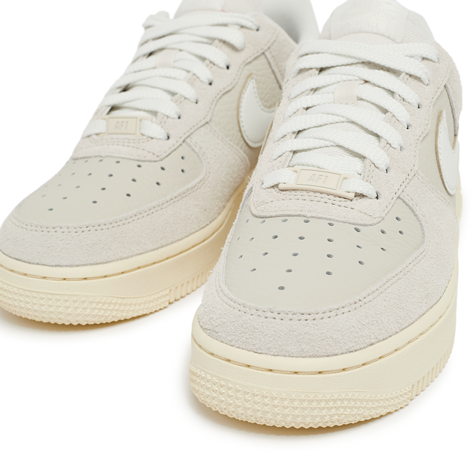 Nike Wmns Air Force 1 '07 LX "Phantom Summit" beige 86163 5