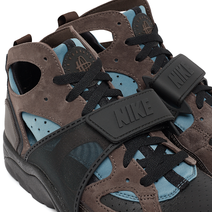 Nike Wmns Air Trainer Huarache braun 86171 6