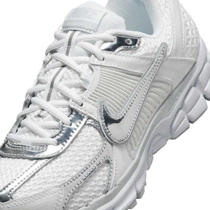 Nike Wmns Zoom Vomero 5 "Chrome Toe" white 87627 7