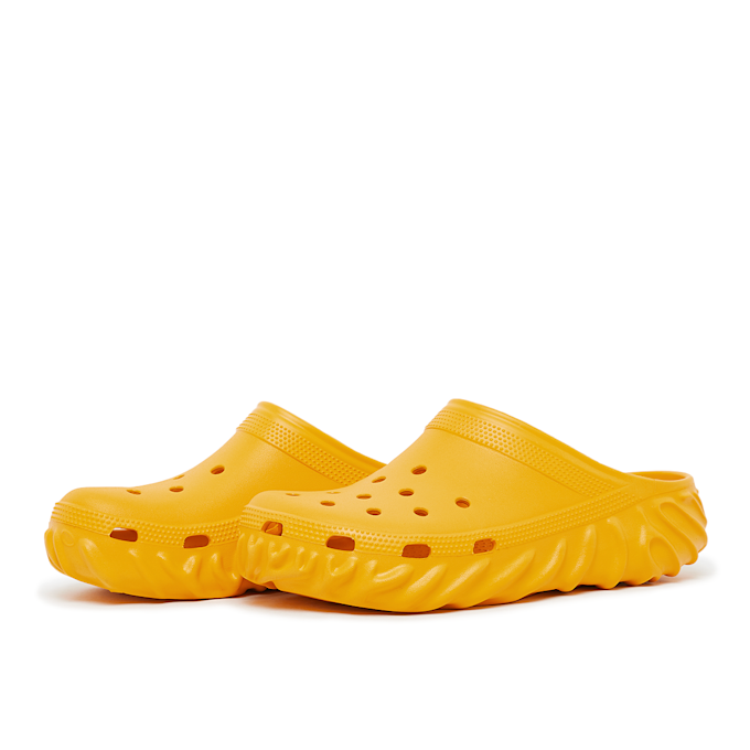 Crocs x Salehe Bembury Saru Clog geel 88318 1