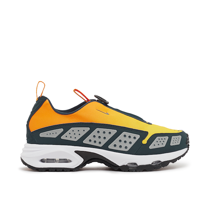 Nike Wmns Air Max SNDR "Canyon Gold" gelb 88341 2