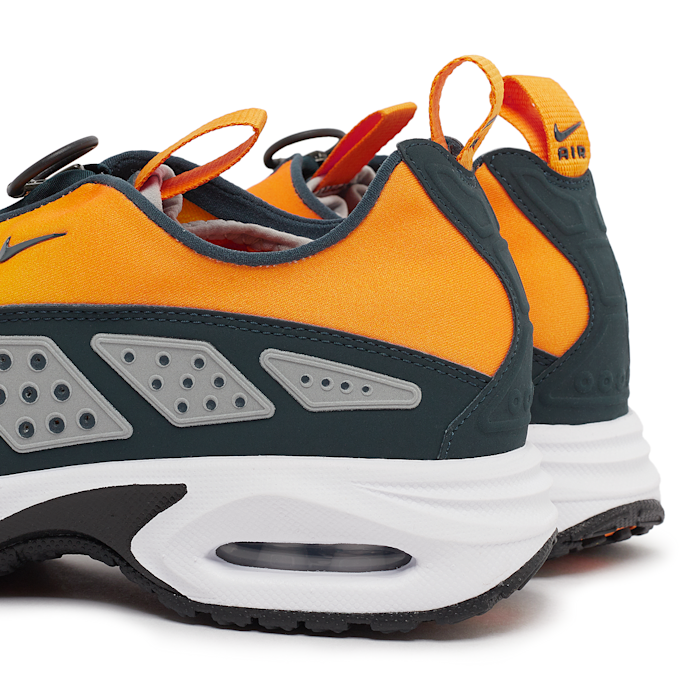 Nike Wmns Air Max SNDR "Canyon Gold" gelb 88341 5