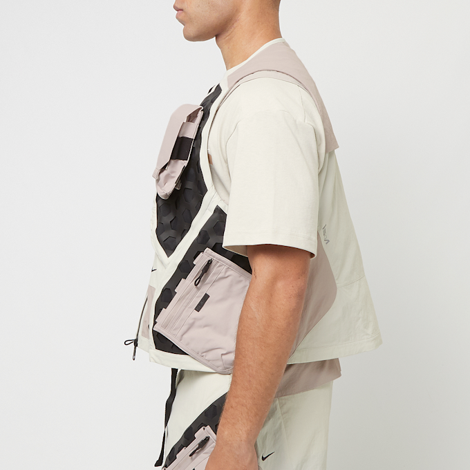 Nike NRG Ispa Mille Vest beige 90700 3