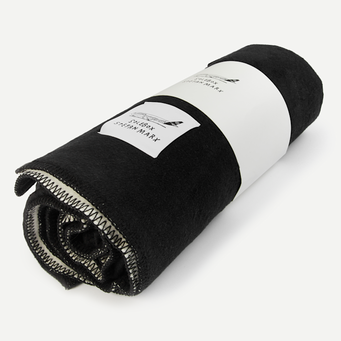 solebox x Lufthansa x Stefan Marx TPOS Blanket black 89718 3