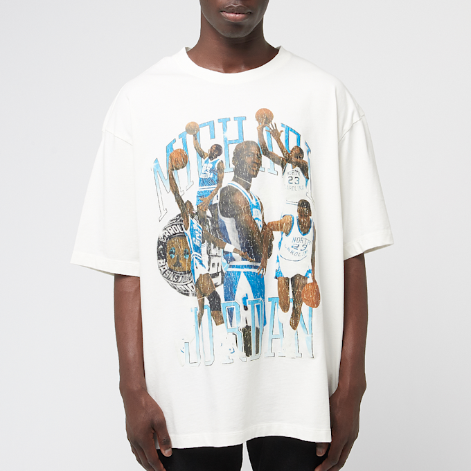 Jordan Flight Essentials Oversized Graphic T-Shirt beige 86334 2