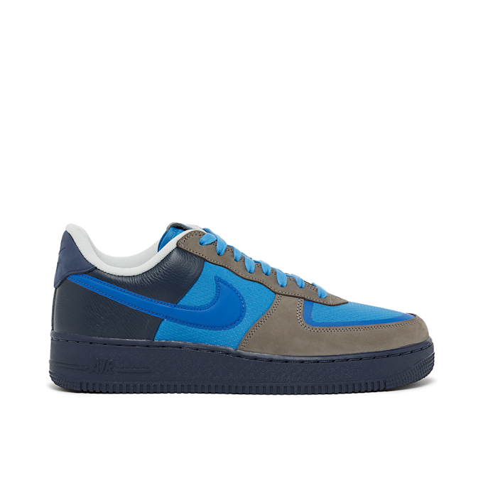 Nike x Stash Wmns Air Force 1 Low "Soft Grey" blau 86599 2