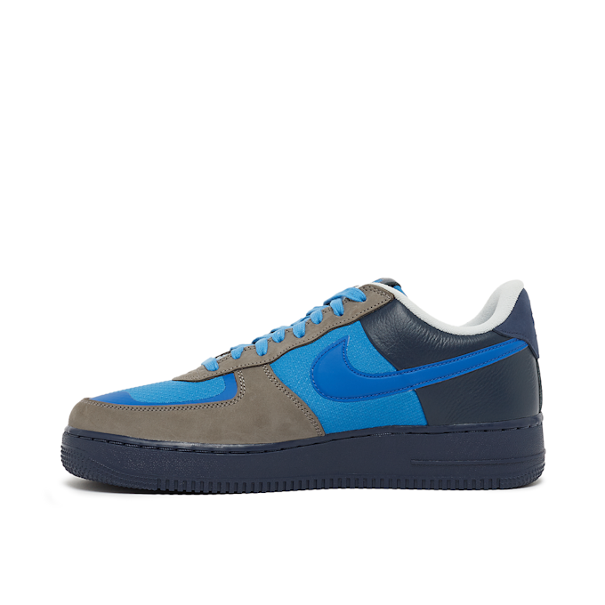 Nike x Stash Wmns Air Force 1 Low "Soft Grey" blau 86599 3