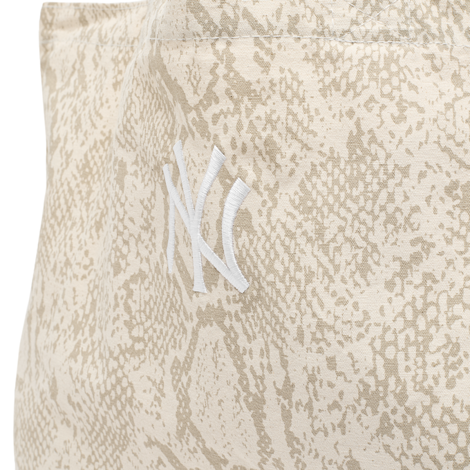 New Era New York Yankees Animal Print Tote Bag beige 86233 4