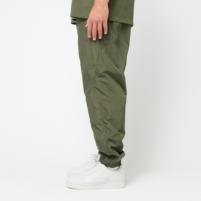 Nike M Nrg Nocta Cs Trk Pant Wvn cargo khaki/khaki/team red grün 89837 3