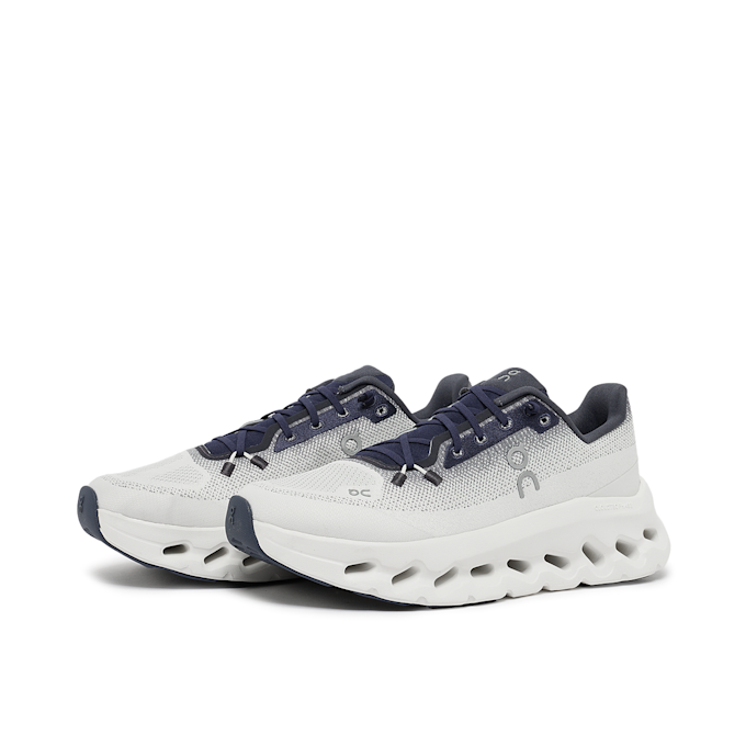 On Wmns Cloudtilt grijs 85796 1