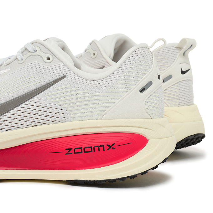 Nike Vomero 18 grau 86501 5