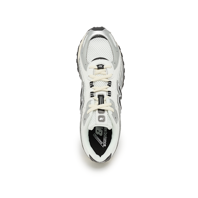 New Balance Wmns 204L (U204LSWD) silver 85881 4