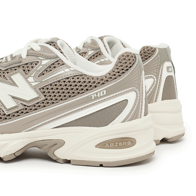 New Balance Wmns 740 (U740SA2) brown 87473 5